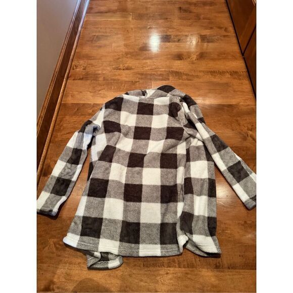 Woman’s L love cozy cardigan checkered size medium - Picture 4 of 4